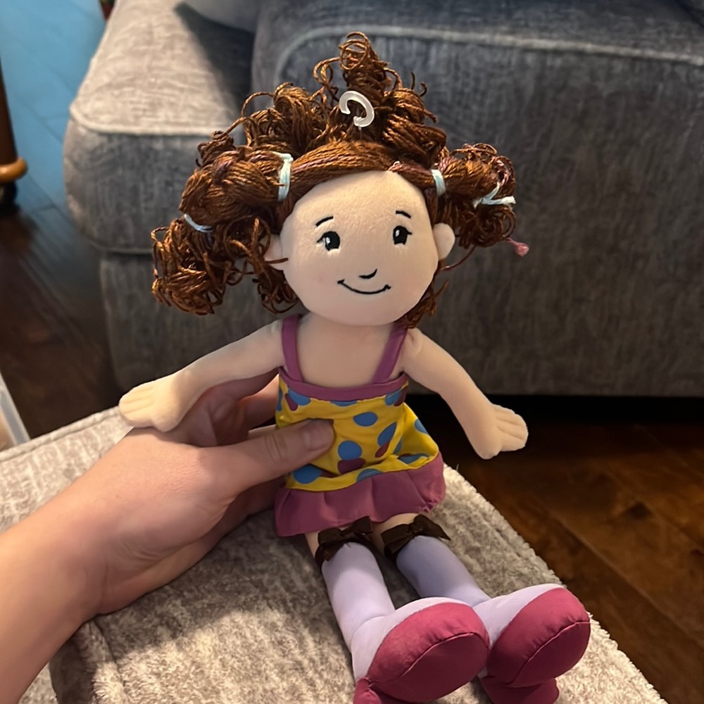 Manhattan Toy GROOVY GIRLS Trini Doll 2000 w/o tags